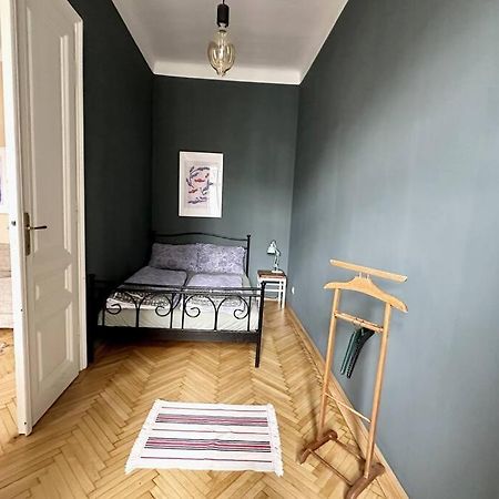 Ruhige & Grosse Altbauwohnung 7Min Zum Zentrum Vídeň Exteriér fotografie