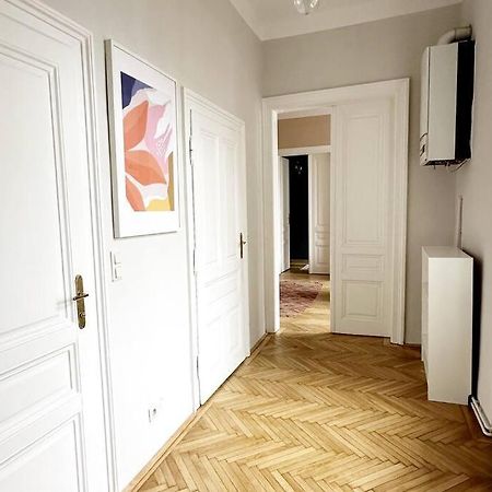 Ruhige & Grosse Altbauwohnung 7Min Zum Zentrum Vídeň Exteriér fotografie