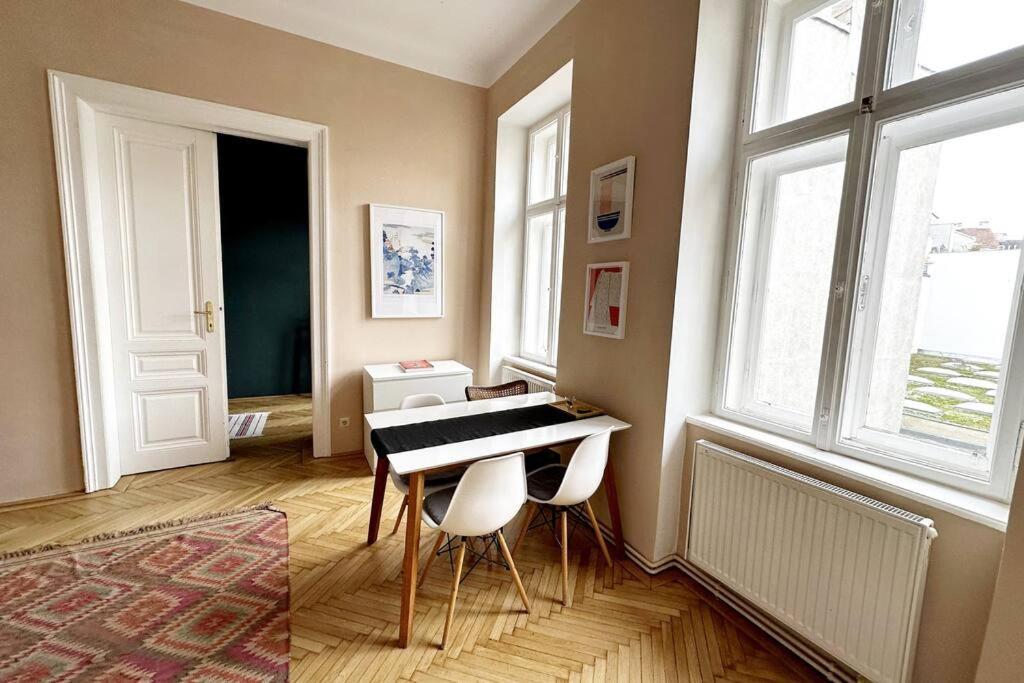 Ruhige & Grosse Altbauwohnung 7Min Zum Zentrum Vídeň Exteriér fotografie